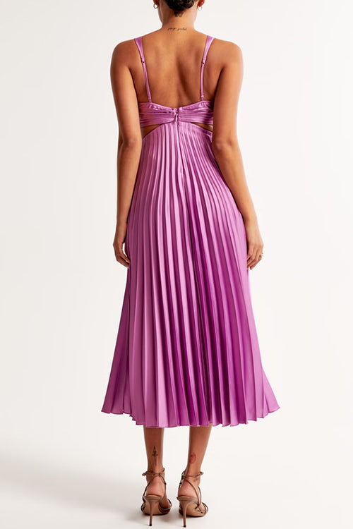 Stylish Maxi Dress for Women | Flattering Cut-Out Waist & Elegant Pleated Skirt