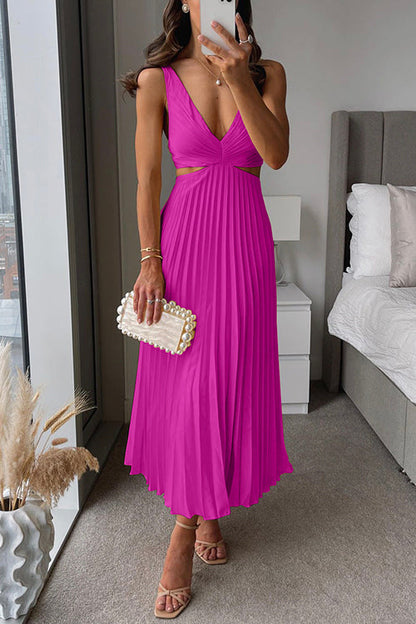 Stylish Maxi Dress for Women | Flattering Cut-Out Waist & Elegant Pleated Skirt