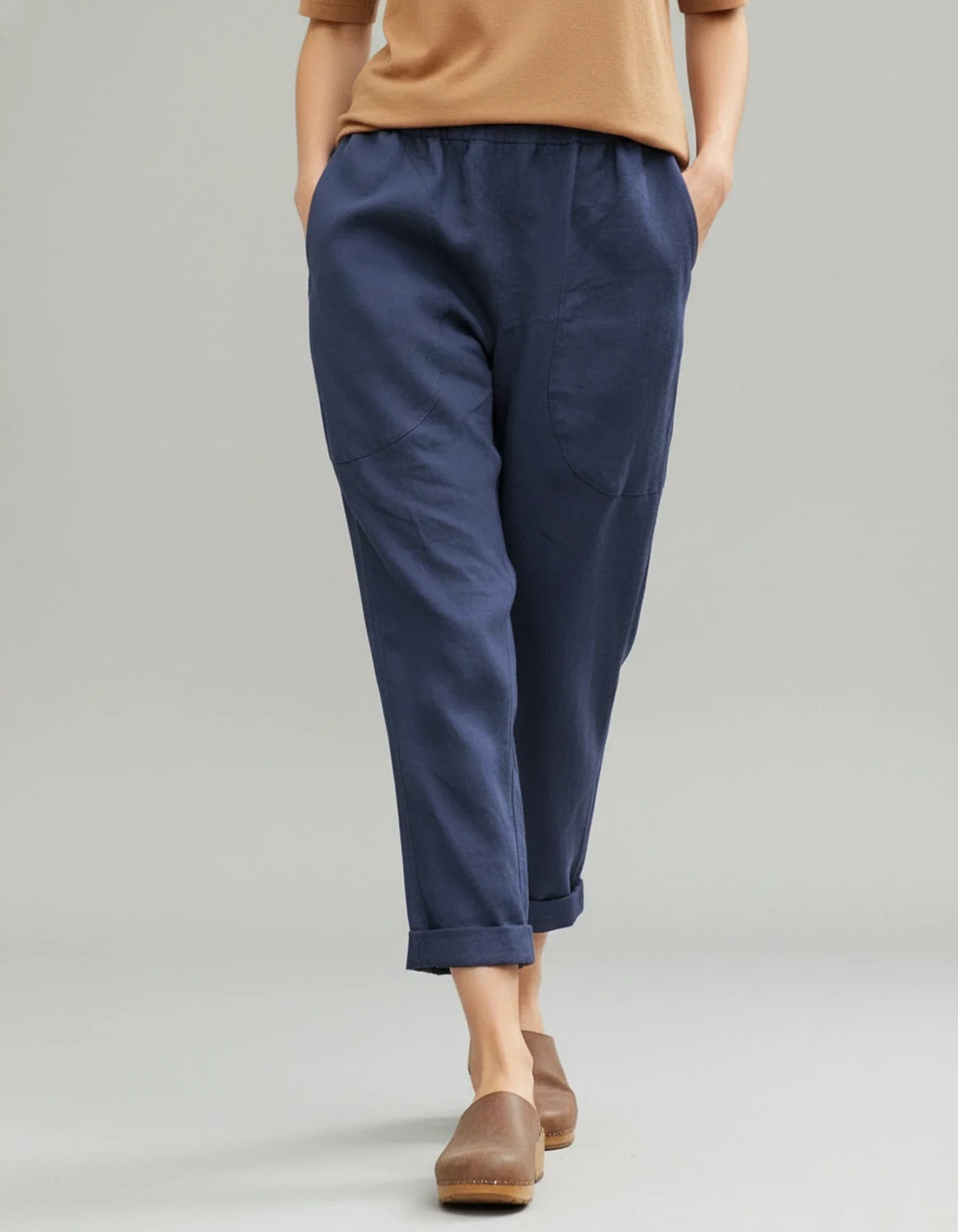 Relaxed Lounge Pants for Women | Cropped Casual Design
